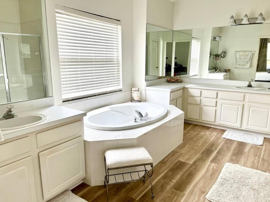 Sandy Oasis 5 Bedroom With Pool Sarasota Bradenton Exterior foto